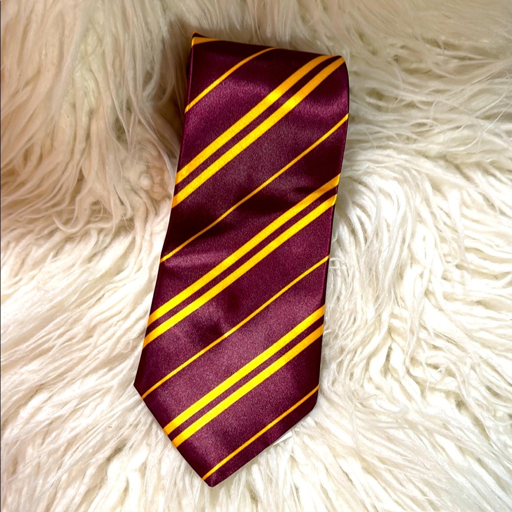 366.  Harry Potter Warner Bros Brown and Yellow Gryffindor-Inspired Tie
